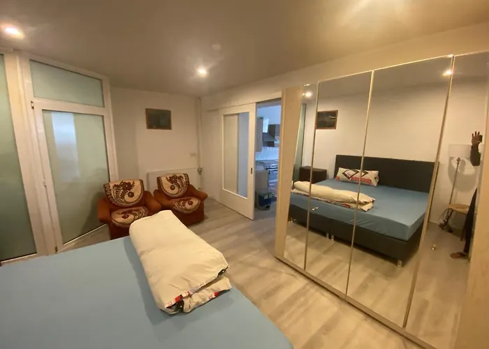 Ruhiges ein Zimmer Wohnung