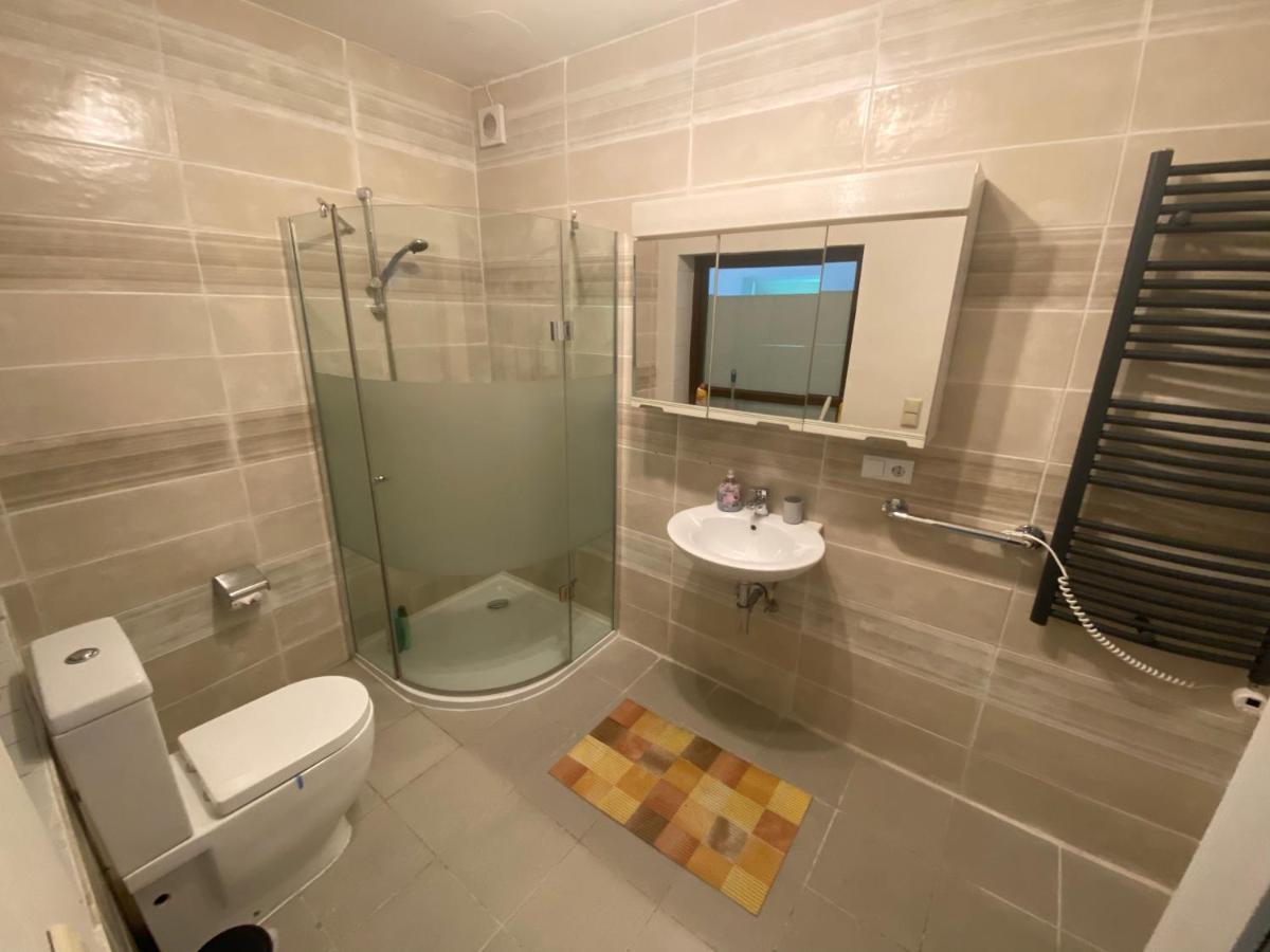 Ruhiges Ein Apartment *